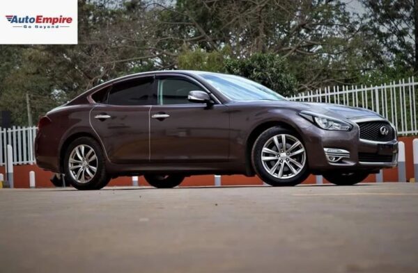 NISSAN INFINITY FUGA - Image 10