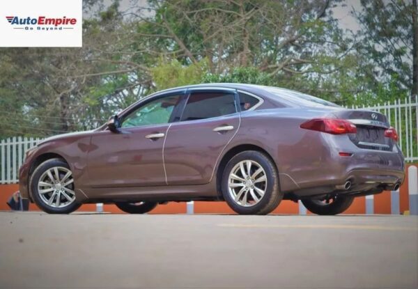 NISSAN INFINITY FUGA - Image 2