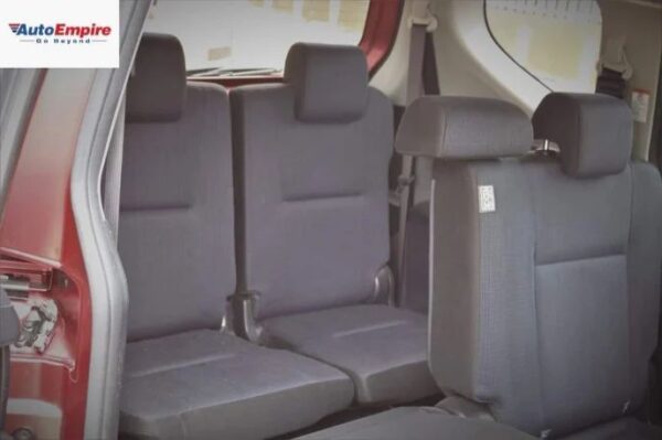 Toyota Sienta - Image 7
