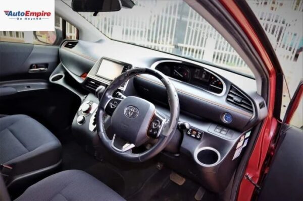 Toyota Sienta - Image 6
