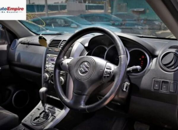 Suzuki Escudo - Image 6