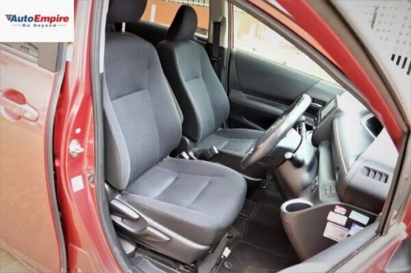 Toyota Sienta - Image 5