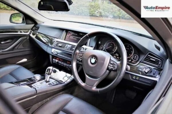 BMW 5 Series - Image 5