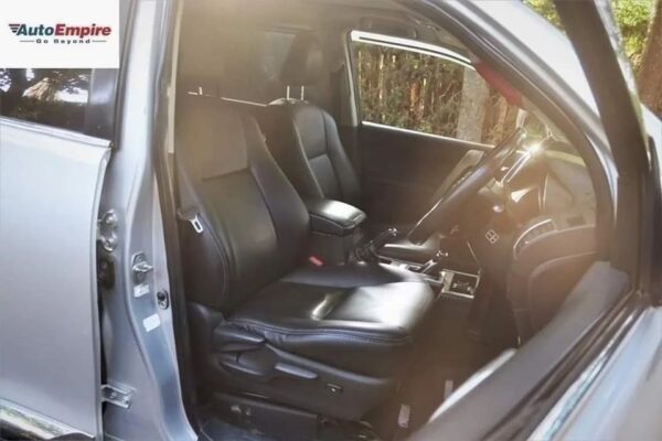 TOYOTA PRADO - Image 5