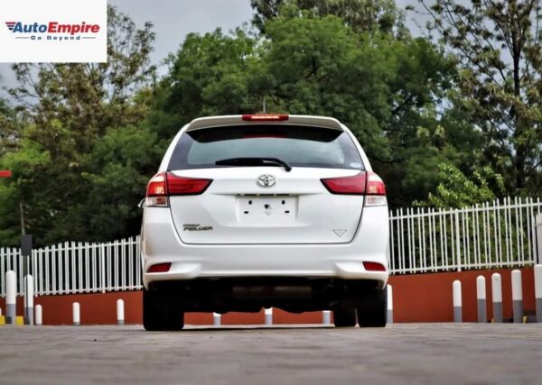 Toyota Fielder - Image 4