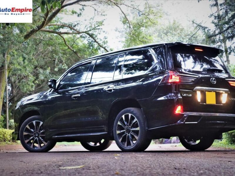 2017 LEXUS LX450h