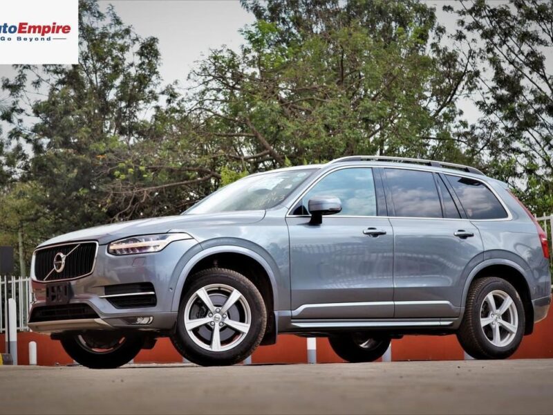 2017 VOLVO XC90 T5