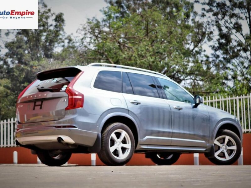 2017 VOLVO XC90 T5