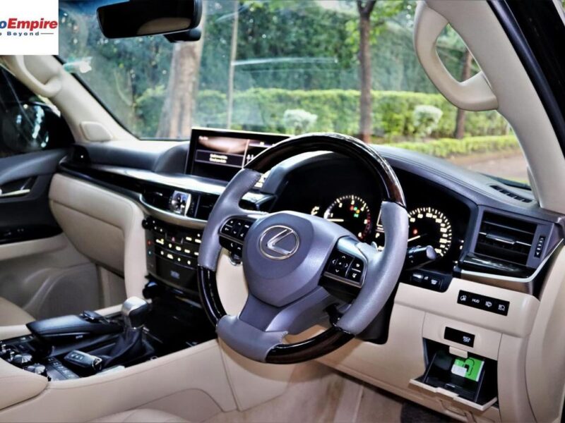 2017 LEXUS LX450h