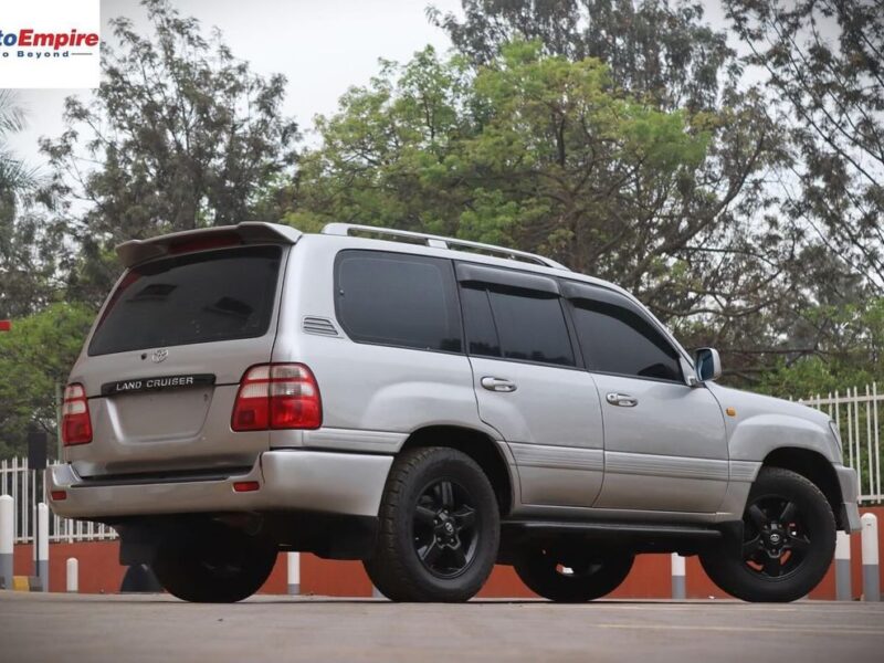 2009 LAND CRUISER V8 AMAZON