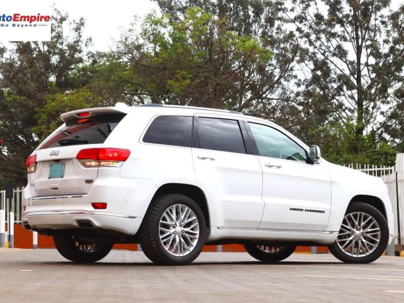 THE NEW 2017 JEEP GRAND CHEROKEE SUMMIT EDITION