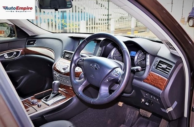2017 NISSAN INFINITY FUGA