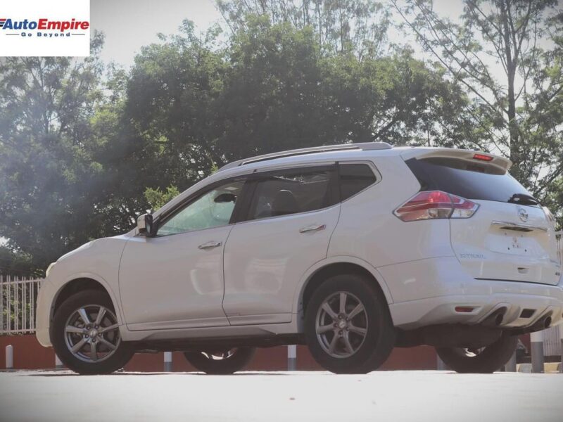 2017 NISSAN XTRAIL