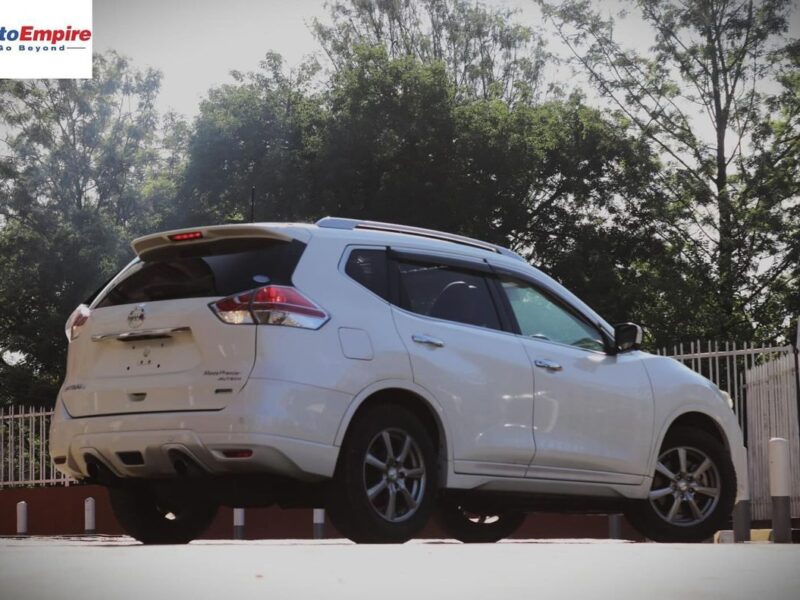 2017 NISSAN XTRAIL
