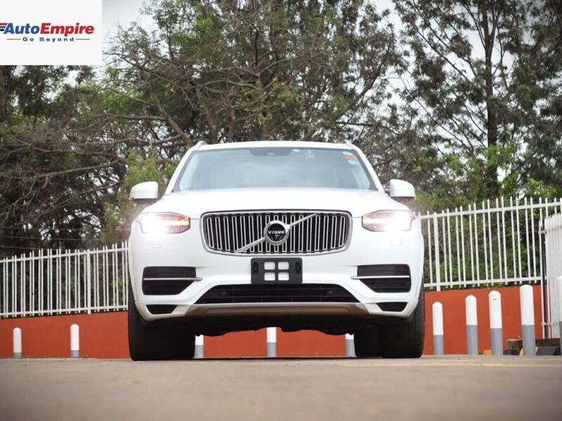 2018 Volvo XC90 T8 Hybrid