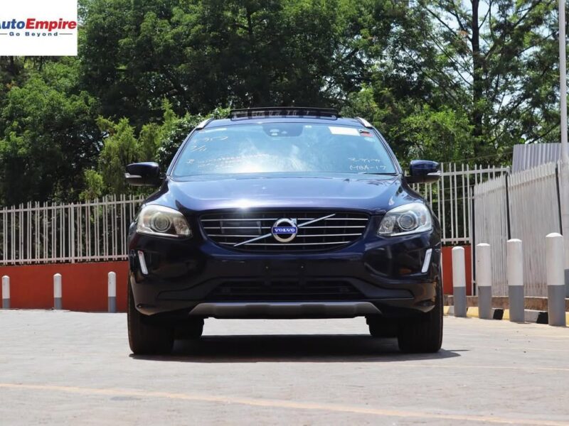 2017 Volvo XC60 D4 NAVY BLUE