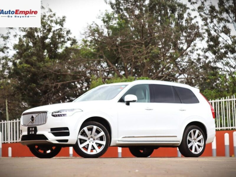 2018 Volvo XC90 T8 Hybrid