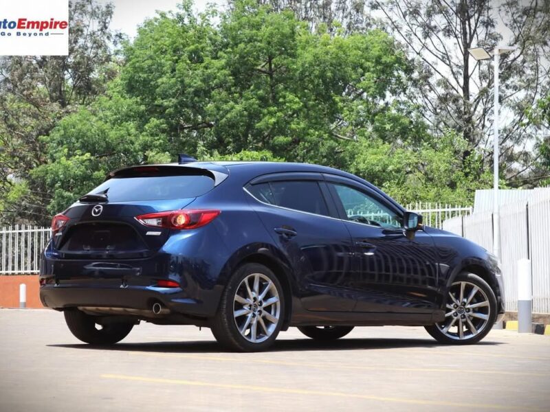 2017 Mazda Axela