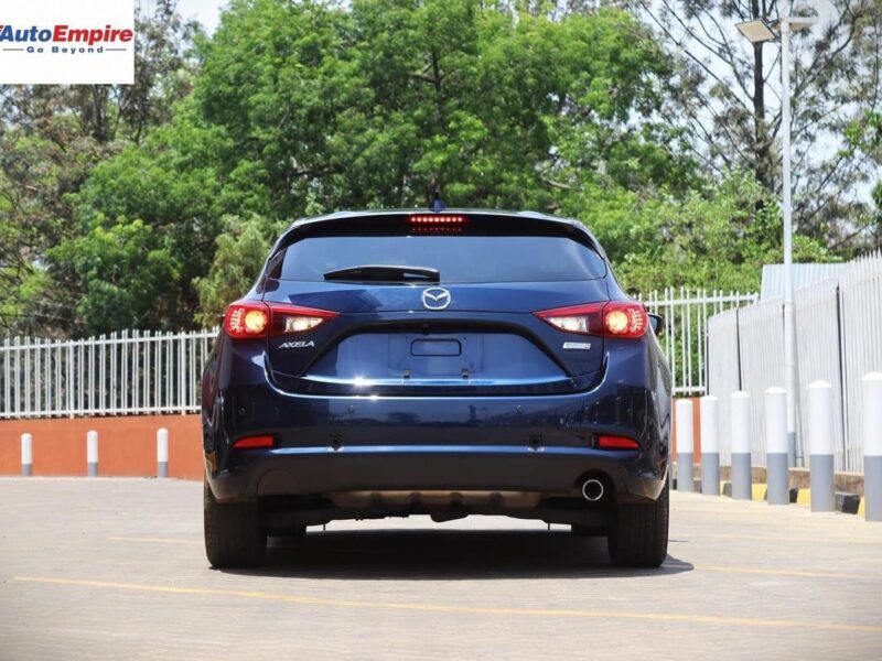 2017 Mazda Axela