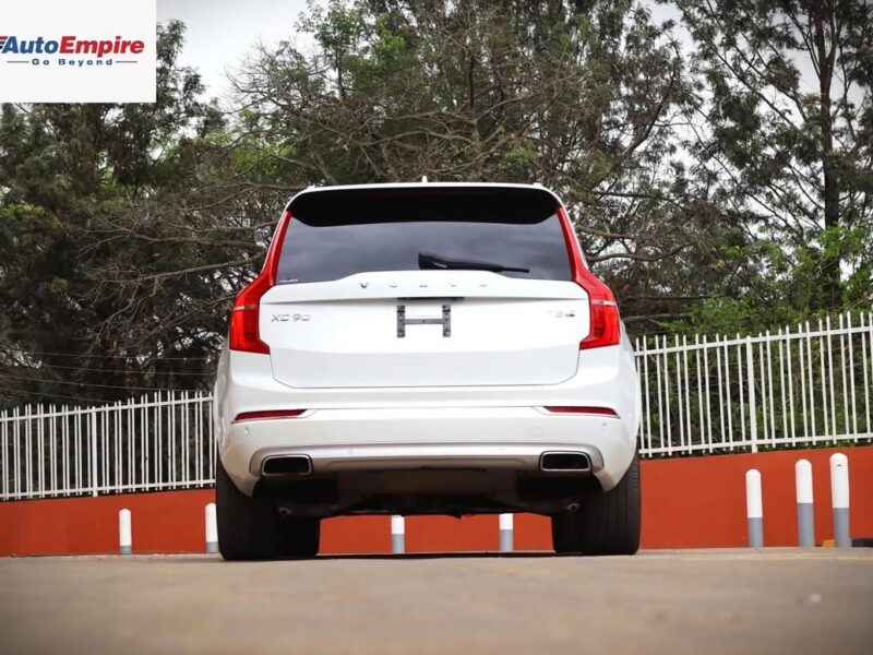 2018 Volvo XC90 T8 Hybrid