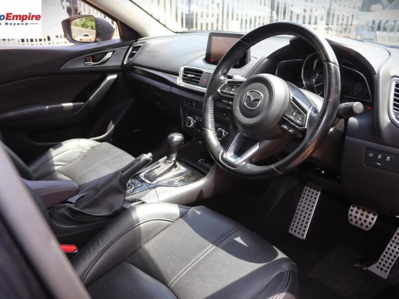 2017 Mazda Axela