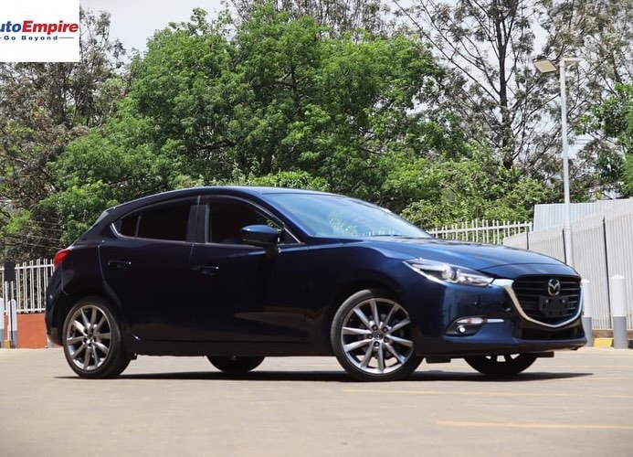 2017 Mazda Axela