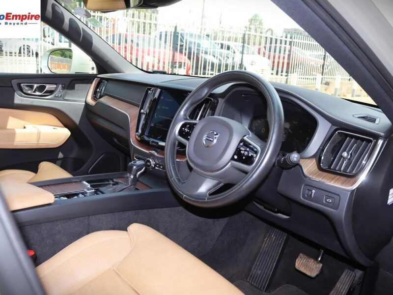 2018 Volvo XC60 Inscription