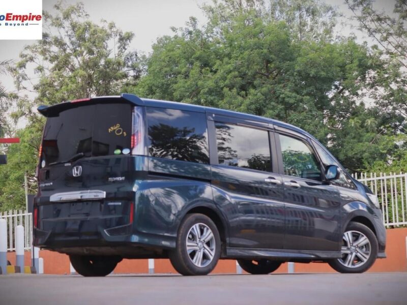 2017 Honda Step Wagon