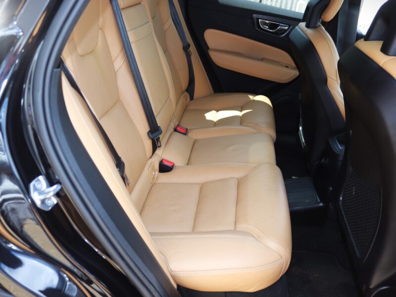 2017 Volvo XC60 T8 Inscription Hybrid