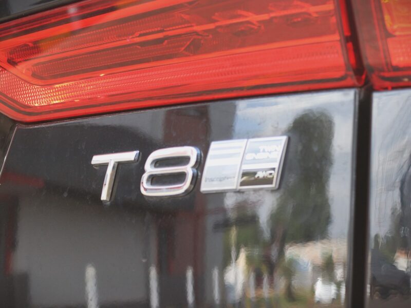 2017 Volvo XC60 T8 Inscription Hybrid