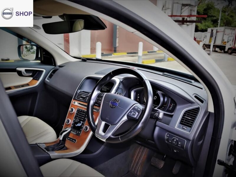 2017 Volvo XC60 D4