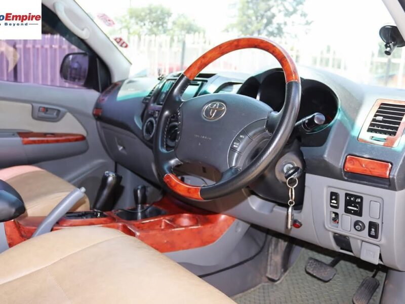 2010 TOYOTA HILUX DOUBLE CAB DIESEL
