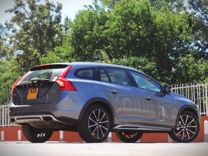 2017 Volvo V60 Cross Country