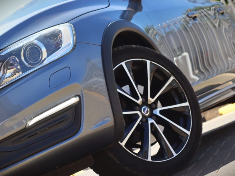 2017 Volvo V60 Cross Country