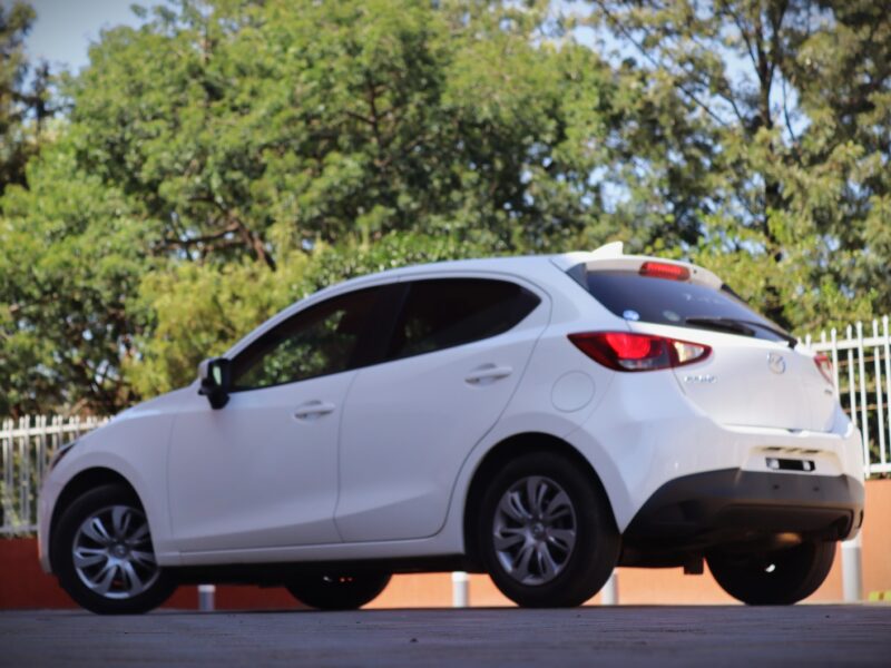 2017 Mazda Demio - White