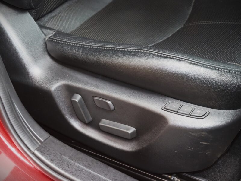 2016 Mazda Axela