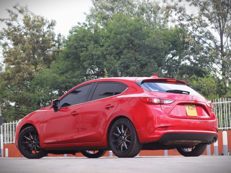 2016 Mazda Axela