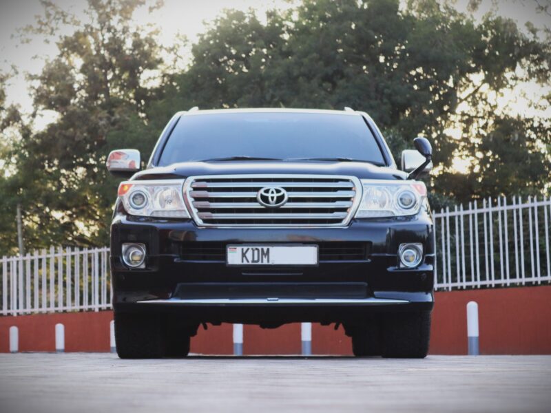 2017 LAND CRUISER V8 ZX