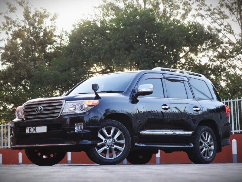 2017 LAND CRUISER V8 ZX