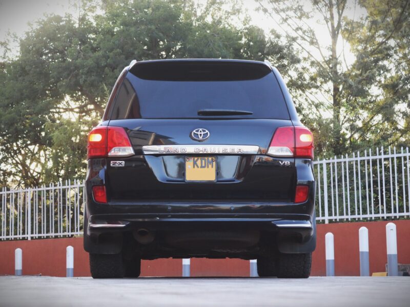 2017 LAND CRUISER V8 ZX