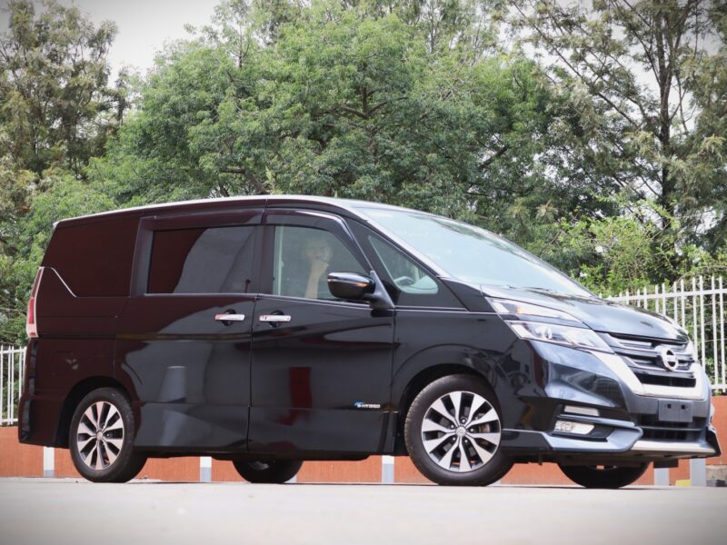 2017 Nissan Serena Hybrid
