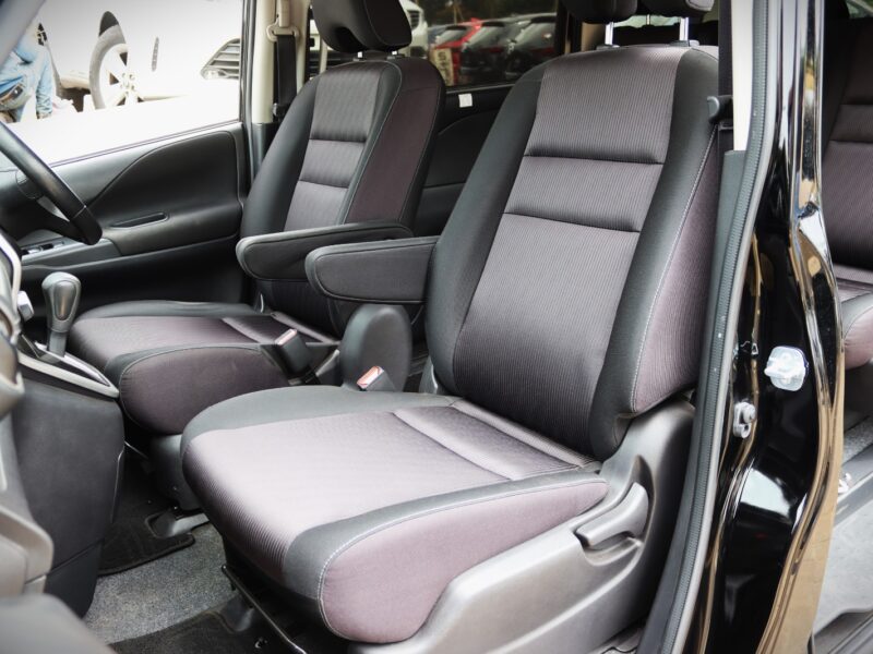 2017 Nissan Serena Hybrid