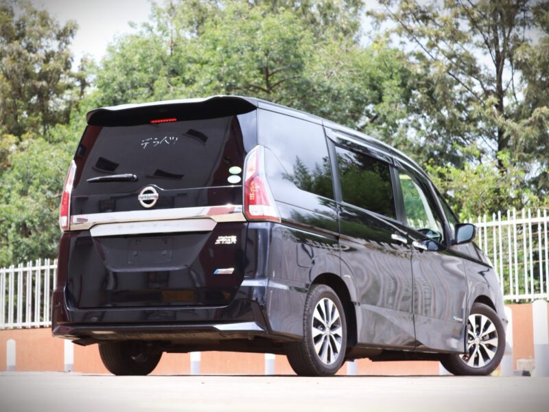2017 Nissan Serena Hybrid