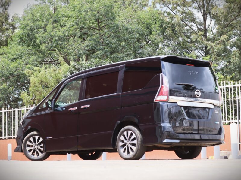 2017 Nissan Serena Hybrid