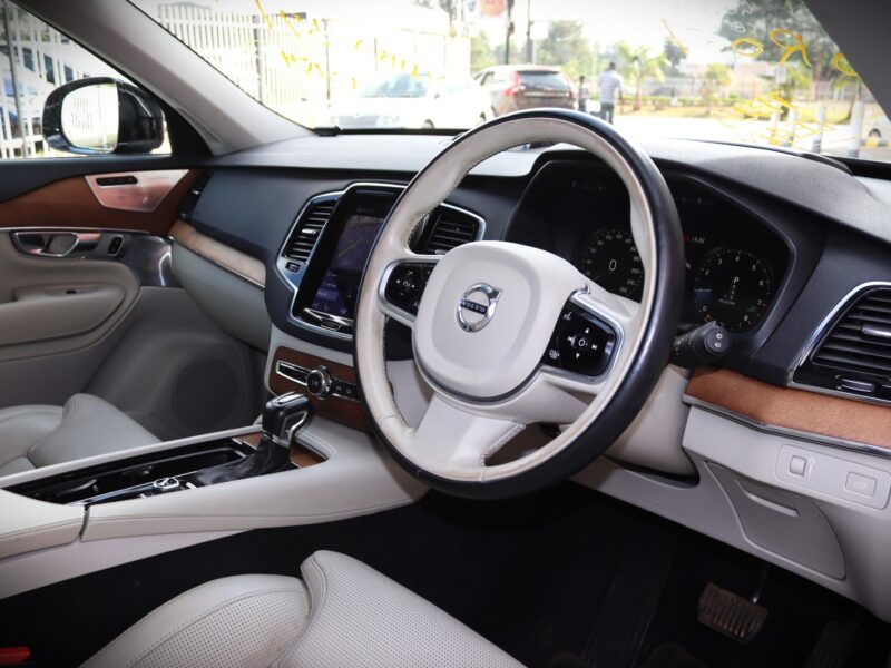 2018 Volvo XC90 T6 Inscription