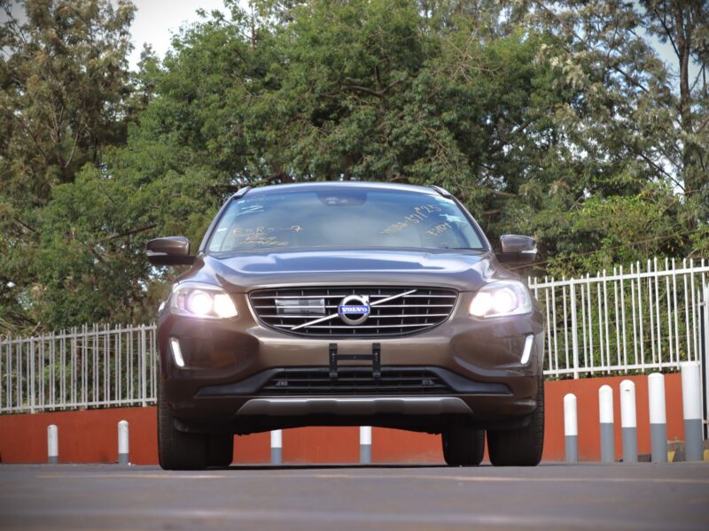 2017 Volvo XC60 D4