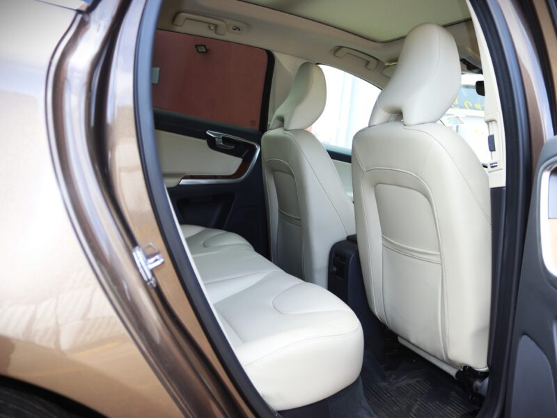 2017 Volvo XC60 D4