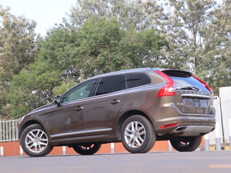 2017 Volvo XC60 D4