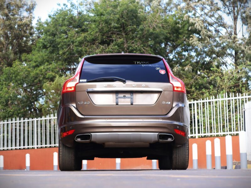 2017 Volvo XC60 D4