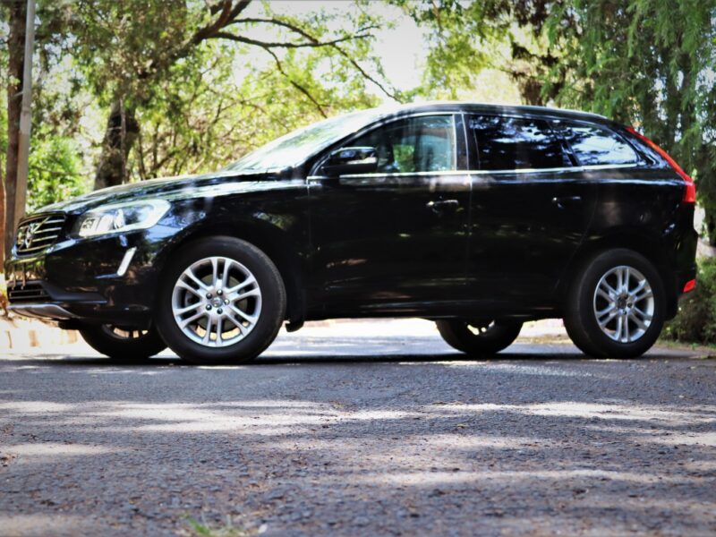 2017 Volvo XC60 D4